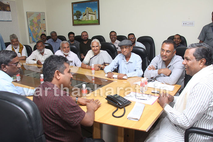 ಬಿಜೆಪಿಯನ್ನು ಸೋಲಿಸಲು ಜಾತ್ಯತೀತ ಪಕ್ಷಗಳು ಒಂದಾಗಬೇಕು: ಪ್ರಗತಿಪರರ ನಿಯೋಗದಿಂದ ಸಿ.ಎಂ ಗೆ ಮನವಿ